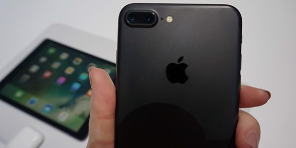 Có nên nâng cấp iPhone 7, iPhone 7 Plus lên iPhone 13? - QuanTriMang.com