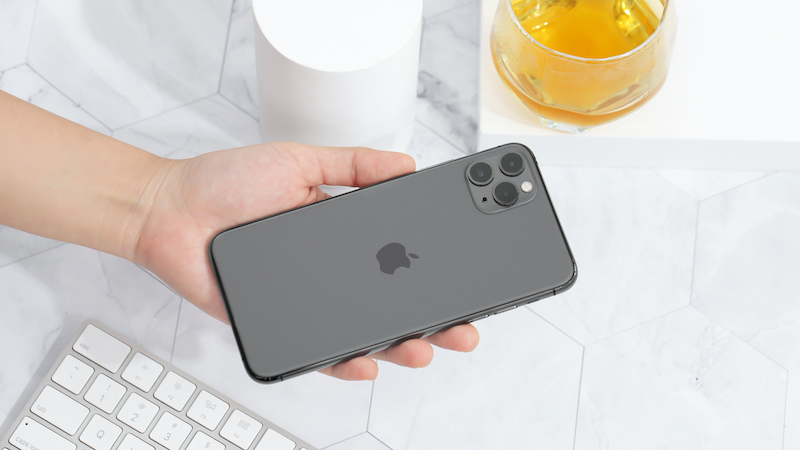 Điện thoại iPhone 11 Pro Max 64GB | Thiết kế mặt lưng nổi bật cụm camera sau